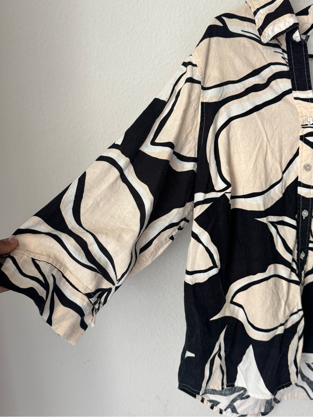 Rachel Black & Cream Floral Button-Down Shirt - Picture 8 of 8